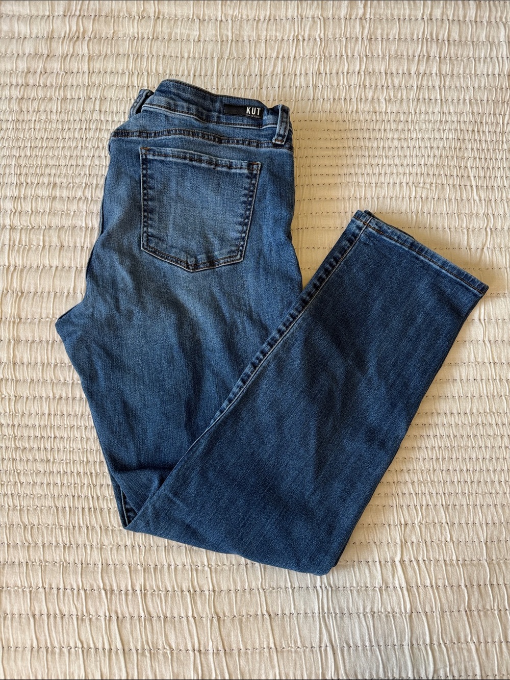 Kut from the Kloth Women's Medium Blue Straight Leg Jeans